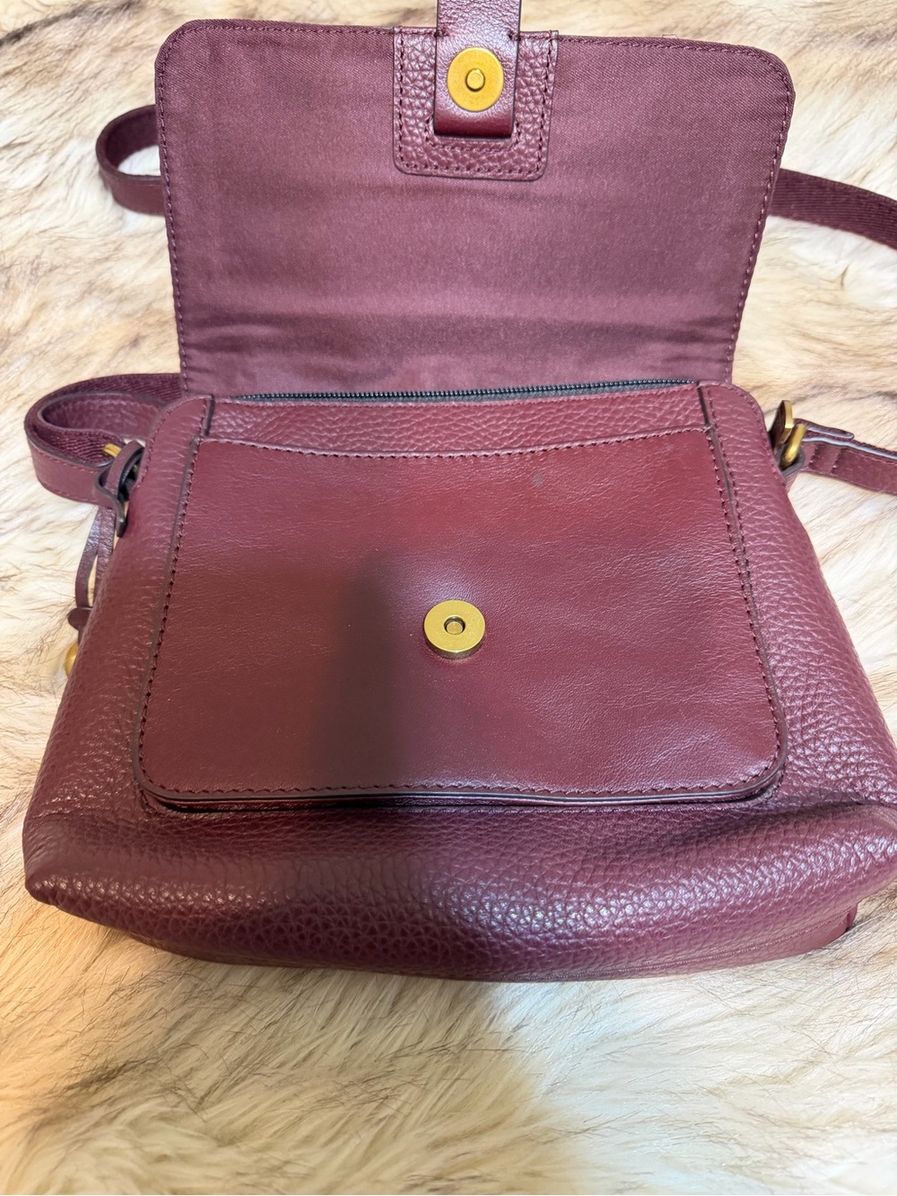 Fossil Burgundy Leather and Suede Crossbody with Key Charm - Picture 2 of 9